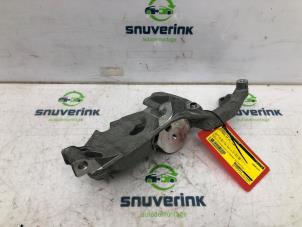 Gebruikte Dynamosteun boven Citroen C4 Berline (BA/BB/BC) 1.2 PureTech 130 12V Prijs € 29,98 Margeregeling aangeboden door Snuverink Autodemontage