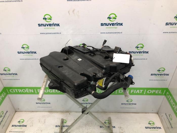 Gebruikte Tank adblue Volkswagen Transporter T6 2.0 TDI 150 Prijs € 544,50 Inclusief btw aangeboden door Snuverink Autodemontage