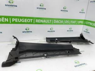 Gebruikte Paravan Citroen C4 Berline (BA/BB/BC) 1.2 PureTech 100 12V Prijs € 90,75 Inclusief btw aangeboden door Snuverink Autodemontage