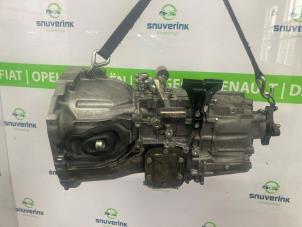 Gebruikte Versnellingsbak Renault Master III (EV/HV/UV/VA/VB/VD/VF/VG/VJ) 2.3 dCi 145 16V FWD Prijs op aanvraag aangeboden door Snuverink Autodemontage