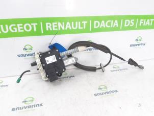 Gebruikte Handrem Module Peugeot 508 (8D) 2.0 Hybrid4 16V Prijs € 175,00 Margeregeling aangeboden door Snuverink Autodemontage