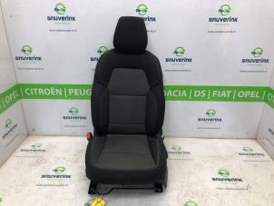 Gebruikte Stoel links Renault Captur II (RJB) 1.0 TCe 90 12V Prijs € 199,98 Margeregeling aangeboden door Snuverink Autodemontage
