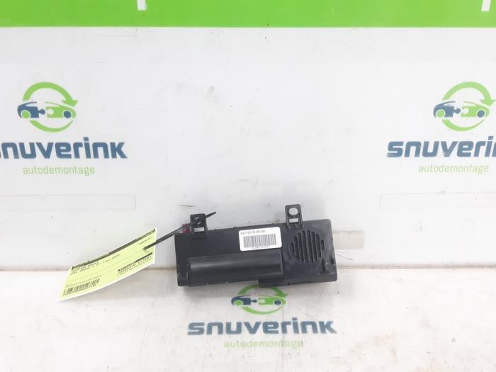 Gebruikte Module Telefoon Opel Crossland (X) 1.2 Turbo 12V Prijs € 50,00 Margeregeling aangeboden door Snuverink Autodemontage