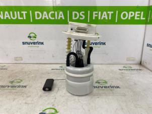 Gebruikte Tank element Pomp Renault Captur II (RJB) 1.0 TCe 90 12V Prijs € 180,00 Margeregeling aangeboden door Snuverink Autodemontage