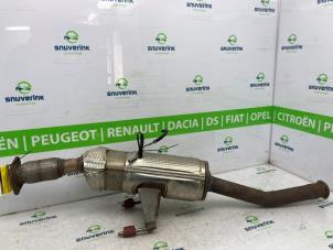 Gebruikte Roetfilter Renault Master III (EV/HV/UV/VA/VB/VD/VF/VG/VJ) 2.3 dCi 145 16V FWD Prijs € 1.046,65 Inclusief btw aangeboden door Snuverink Autodemontage