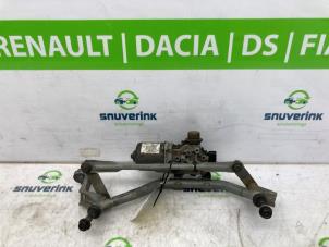 Gebruikte Ruitenwismotor + Mechaniek Renault Clio IV (5R) 0.9 Energy TCE 90 12V Prijs € 140,00 Margeregeling aangeboden door Snuverink Autodemontage