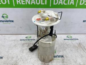 Gebruikte Tank element Pomp Renault Master III (EV/HV/UV/VA/VB/VD/VF/VG/VJ) 2.3 dCi 145 16V FWD Prijs € 90,75 Inclusief btw aangeboden door Snuverink Autodemontage