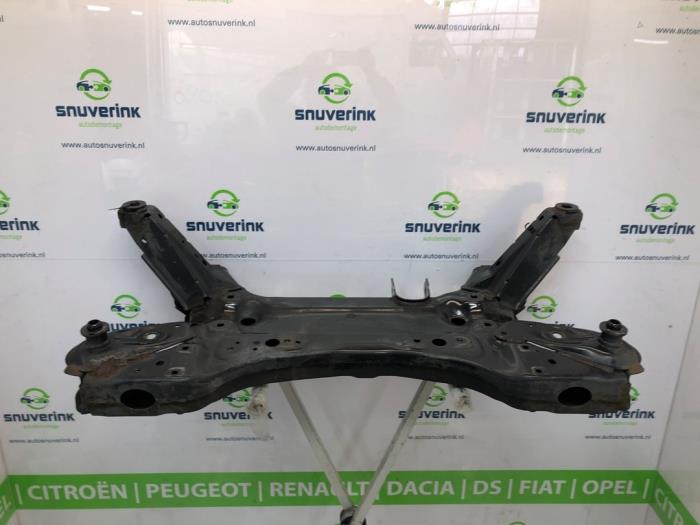 Subframe van een Opel Movano 2.3 CDTi 16V FWD 2013
