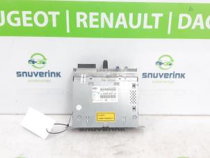 Gebruikte Radio Peugeot 508 (8D) 2.0 Hybrid4 16V Prijs € 300,00 Margeregeling aangeboden door Snuverink Autodemontage