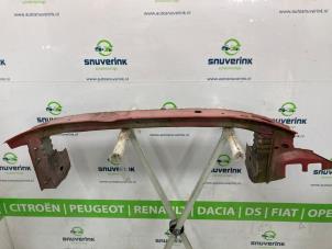 Gebruikte Bumperframe voor Renault Twingo II (CN) 1.2 16V Prijs € 150,00 Margeregeling aangeboden door Snuverink Autodemontage