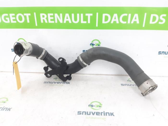 Gebruikte Intercooler Slang Renault Captur I (2R) 1.2 TCE 16V EDC Prijs € 95,00 Margeregeling aangeboden door Snuverink Autodemontage