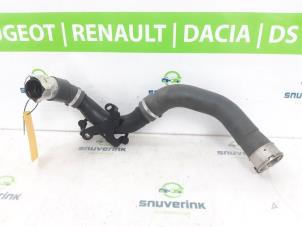 Gebruikte Intercooler Slang Renault Captur (2R) 1.2 TCE 16V EDC Prijs € 95,00 Margeregeling aangeboden door Snuverink Autodemontage