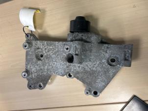 Gebruikte Dynamosteun boven Renault Twingo II (CN) 1.2 16V Prijs € 220,00 Margeregeling aangeboden door Snuverink Autodemontage