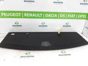 Gebruikte Kofferbak Mat Renault Megane IV Estate (RFBK) 1.2 Energy TCE 130 Prijs € 187,55 Inclusief btw aangeboden door Snuverink Autodemontage