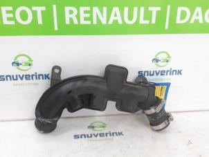 Gebruikte Intercooler Slang Peugeot 5008 II (M4/MC/MJ/MR) 1.6 THP 165 Prijs € 45,00 Margeregeling aangeboden door Snuverink Autodemontage