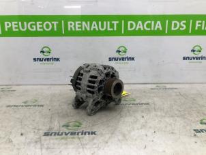 Gebruikte Dynamo Renault Clio III Estate/Grandtour (KR) 1.2 16V TCE 100 Prijs € 30,00 Margeregeling aangeboden door Snuverink Autodemontage