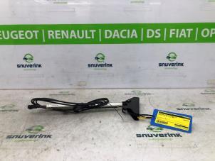 Gebruikte Cabriodak leiding hydraulisch Peugeot 308 CC (4B) 1.6 16V THP Autom. Prijs € 275,00 Margeregeling aangeboden door Snuverink Autodemontage