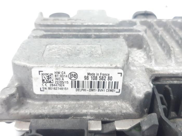 Start/Stop computer van een Citroën C4 Cactus (0B/0P) 1.2 PureTech 82 12V 2014