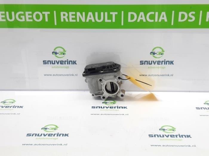 Gebruikte Gasklephuis Renault Clio III (BR/CR) 1.2 16V 75 Prijs € 70,00 Margeregeling aangeboden door Snuverink Autodemontage