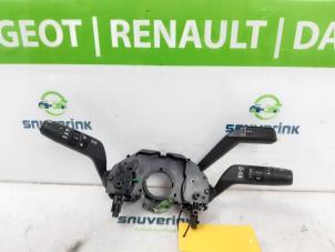 Gebruikte Combischakelaar Stuurkolom Renault Megane E-Tech (RCB) 60 kWh Prijs € 190,00 Margeregeling aangeboden door Snuverink Autodemontage