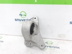 Gebruikte Motorsteun Renault Megane E-Tech (RCB) 60 kWh Prijs € 50,00 Margeregeling aangeboden door Snuverink Autodemontage