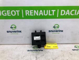 Gebruikte Module climatronic Renault Twingo III (AH) 1.0 SCe 70 12V Prijs € 150,00 Margeregeling aangeboden door Snuverink Autodemontage