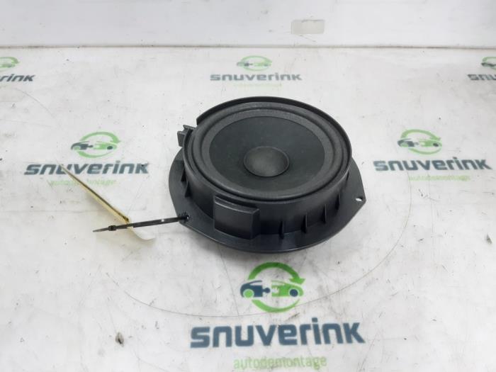 Gebruikte Speaker Renault Megane E-Tech (RCB) 60 kWh Prijs € 40,00 Margeregeling aangeboden door Snuverink Autodemontage