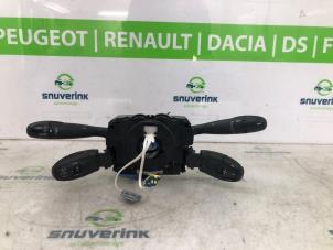 Gebruikte Licht + Raw Schakelaar Peugeot Partner (GC/GF/GG/GJ/GK) 1.6 BlueHDI 75 Prijs € 150,00 Margeregeling aangeboden door Snuverink Autodemontage