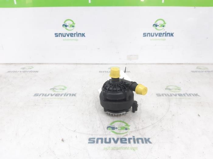 Gebruikte Waterpomp Renault Arkana (RJLL) 1.6 E-Tech 145 16V Prijs € 114,95 Inclusief btw aangeboden door Snuverink Autodemontage