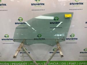 Gebruikte Portierruit 4Deurs links-voor Citroen C4 Berline (BA/BB/BC) ë-C4 50 kWh Prijs € 84,70 Inclusief btw aangeboden door Snuverink Autodemontage