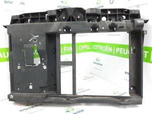 Gebruikte Frontpaneel Peugeot 208 I (CA/CC/CK/CL) 1.2 Vti 12V PureTech 82 Prijs € 70,00 Margeregeling aangeboden door Snuverink Autodemontage