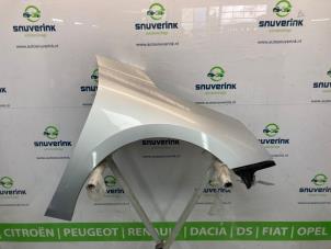 Gebruikte Scherm rechts-voor Opel Corsa F (UB/UH/UP) 1.2 Turbo 12V 100 Prijs € 179,06 Inclusief btw aangeboden door Snuverink Autodemontage