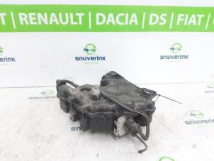 Gebruikte Additatief tank Citroen Jumpy 1.6 Blue HDi 95 Prijs € 363,00 Inclusief btw aangeboden door Snuverink Autodemontage