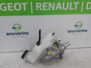 Gebruikte Hoofdremcilinder Renault Symbioz (RJB) 1.6 E-Tech Full Hybrid 145 Prijs € 108,90 Inclusief btw aangeboden door Snuverink Autodemontage