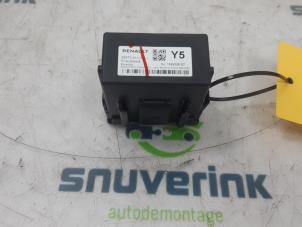 Gebruikte Computer Diversen Renault Symbioz (RJB) 1.6 E-Tech Full Hybrid 145 Prijs € 181,50 Inclusief btw aangeboden door Snuverink Autodemontage