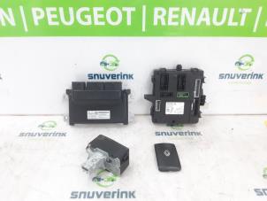 Gebruikte Computer Motormanagement Renault Symbioz (RJB) 1.6 E-Tech Full Hybrid 145 Prijs € 393,25 Inclusief btw aangeboden door Snuverink Autodemontage