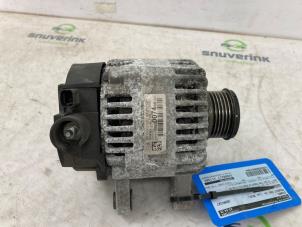 Alternator van een Peugeot 208 I (CA/CC/CK/CL) 1.2 Vti 12V PureTech 82 2016