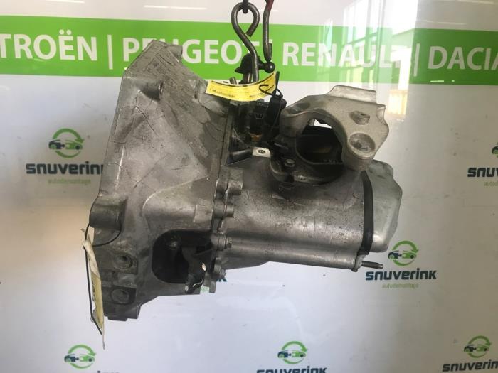 Gebruikte Automaatbak Peugeot 2008 (CU) 1.2 Vti 12V PureTech 82 Prijs € 445,00 Margeregeling aangeboden door Snuverink Autodemontage