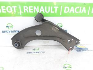 Gebruikte Draagarm rechts-voor Peugeot 308 SW (F4/FC/FN/FR) 1.2 PureTech Hybrid 136 Prijs € 48,40 Inclusief btw aangeboden door Snuverink Autodemontage