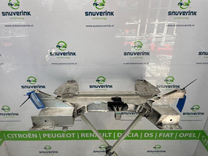 Gebruikte Subframe Peugeot 2008 (UD/UK/UR/US/UX) 1.2 VTi 12V PureTech 130 Prijs € 393,25 Inclusief btw aangeboden door Snuverink Autodemontage