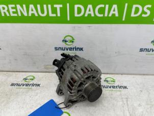 Gebruikte Dynamo Peugeot 2008 (UD/UK/UR/US/UX) 1.2 VTi 12V PureTech 130 Prijs € 78,63 Inclusief btw aangeboden door Snuverink Autodemontage