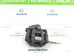 Gebruikte Remklauw (Tang) links-achter Peugeot 308 SW (F4/FC/FN/FR) 1.2 PureTech Hybrid 136 Prijs € 96,80 Inclusief btw aangeboden door Snuverink Autodemontage