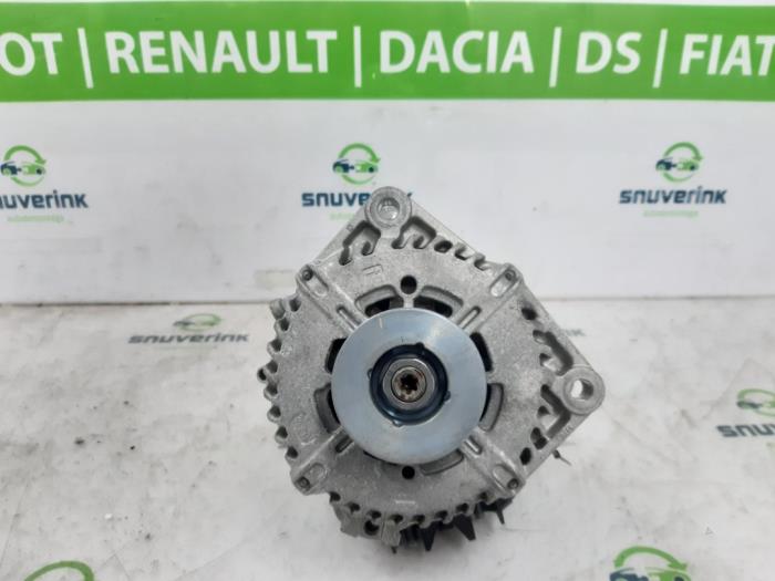 Dynamo van een Peugeot 308 SW (F4/FC/FN/FR) 1.2 PureTech Hybrid 136 2024