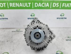 Dynamo van een Peugeot 308 SW (F4/FC/FN/FR) 1.2 PureTech Hybrid 136 2024