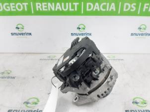 Dynamo van een Peugeot 308 SW (F4/FC/FN/FR) 1.2 PureTech Hybrid 136 2024