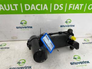 Gebruikte Airco Condensor Peugeot 2008 (UD/UK/UR/US/UX) e-2008 54 kWh Prijs € 169,40 Inclusief btw aangeboden door Snuverink Autodemontage