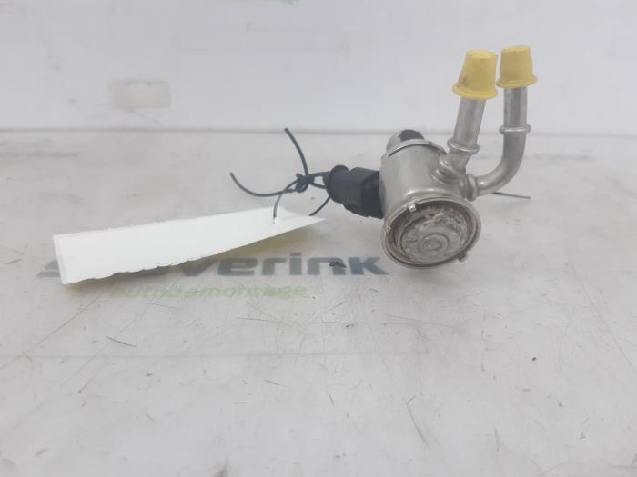 Gebruikte Adblue injector Renault Master III (FV) 2.3 Energy dCi 180 Twin Turbo 16V FWD Prijs € 169,40 Inclusief btw aangeboden door Snuverink Autodemontage