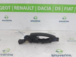 Gebruikte Deurgreep 2Deurs links Renault Master III (FV) 2.3 Energy dCi 180 Twin Turbo 16V FWD Prijs € 90,75 Inclusief btw aangeboden door Snuverink Autodemontage