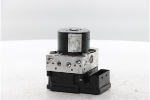 Gebruikte ABS Pomp Renault Scénic III (JZ) 1.2 16V TCe 115 Energy Prijs € 250,00 Margeregeling aangeboden door Snuverink Autodemontage