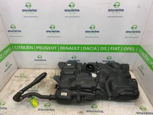 Gebruikte Brandstoftank Opel Vivaro 1.6 CDTI 95 Euro 6 Prijs € 205,70 Inclusief btw aangeboden door Snuverink Autodemontage